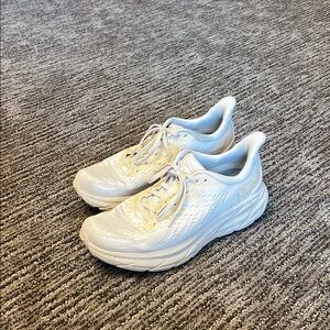 Hoka Clifton 8 
Size 9 
Eggnog